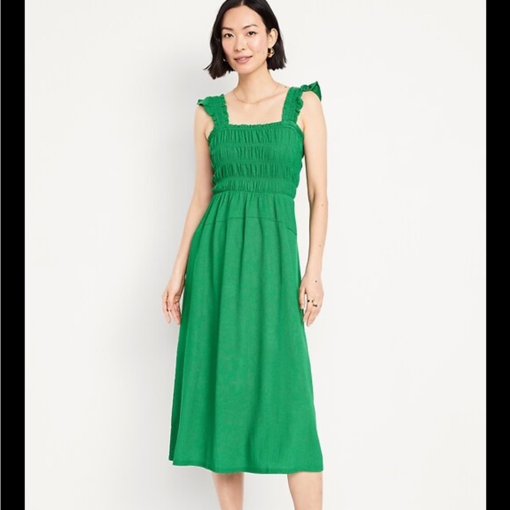 Green Sleeveless Dress